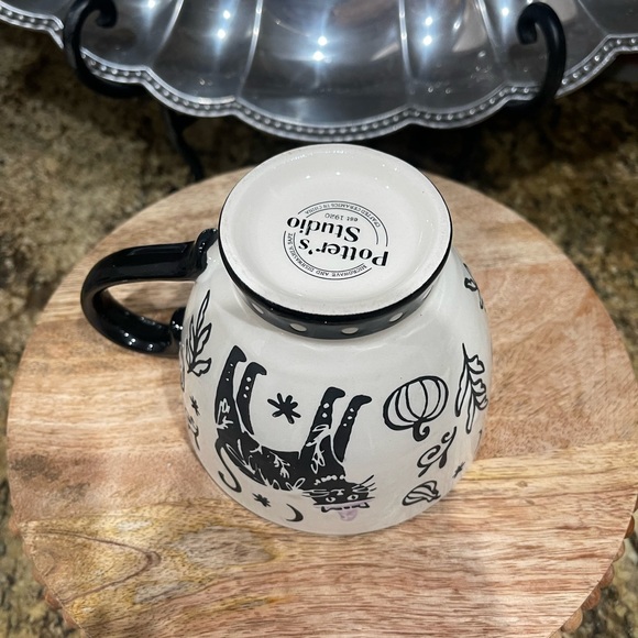 Potter’s Studio pedestal Halloween teacup/coffee mug set of 2 - Black cat  NEW! - Picture 5 of 8